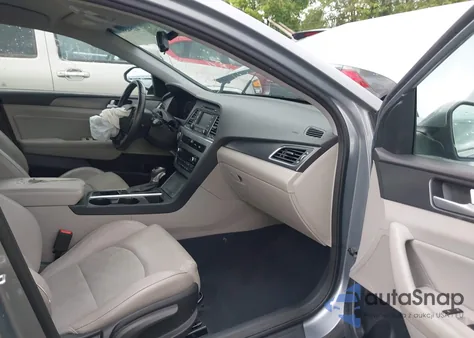 2015 Hyundai Sonata Sport/Limited z USA, uszkodzony, nr VIN 5NPE34AFXFH106491